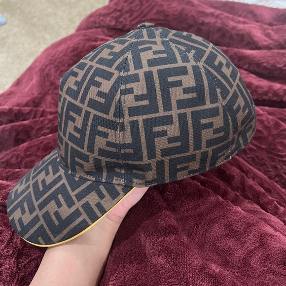 *SOLD* Fendi hat - Picture 2 of 4